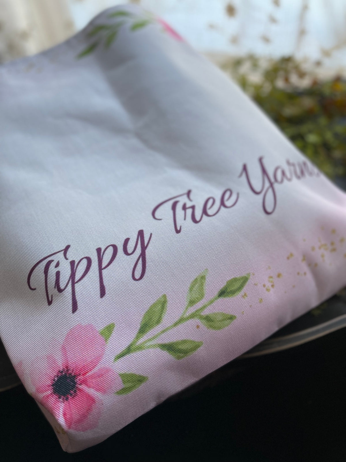 TIPPY TREE YARNS TOTE BAGS